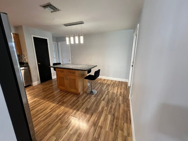 Building Photo - 9417 SW 52nd St