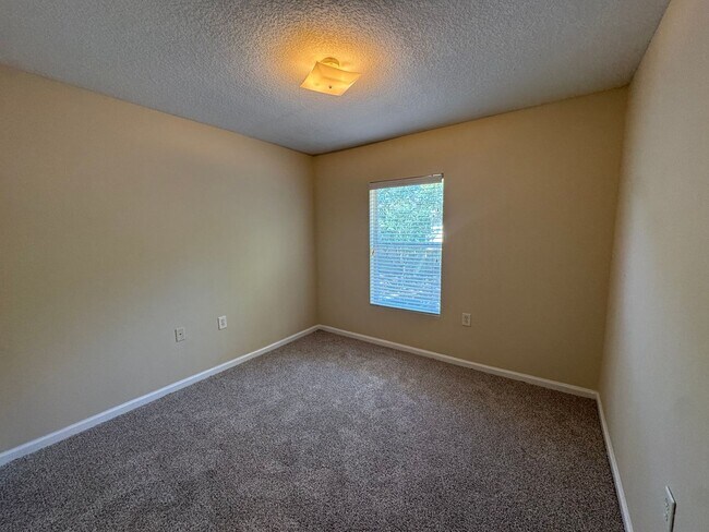 Building Photo - 5051 Playpen Dr