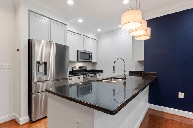Building Photo - Luxury Old Town Living at The Prescott | 2BR Condo Just Off King Street