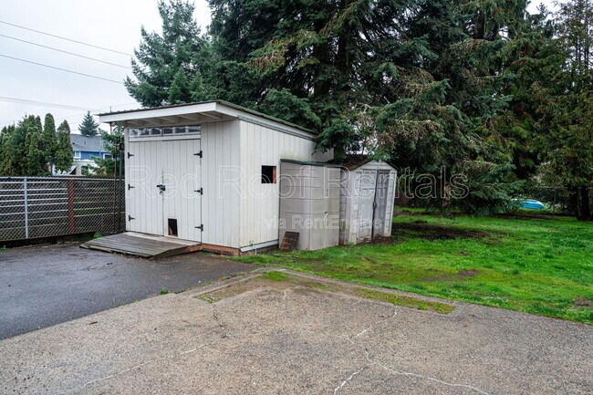 Building Photo - 6232 S Wapato St