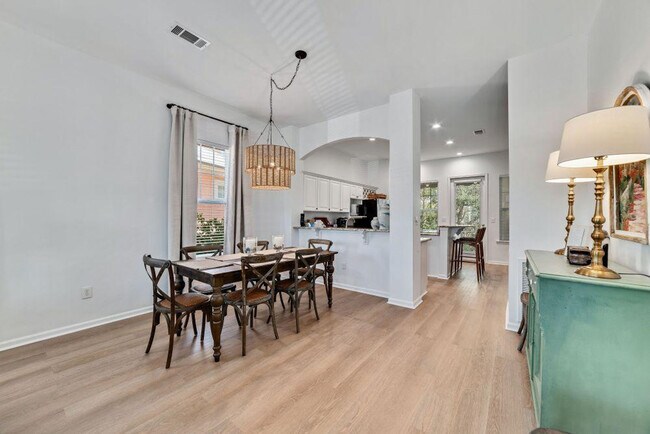 Building Photo - 9343 Marigot Promenade