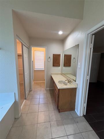 Building Photo - 1615 Ariel Dr