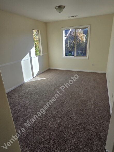 Building Photo - 13347 Stonebridge Ct