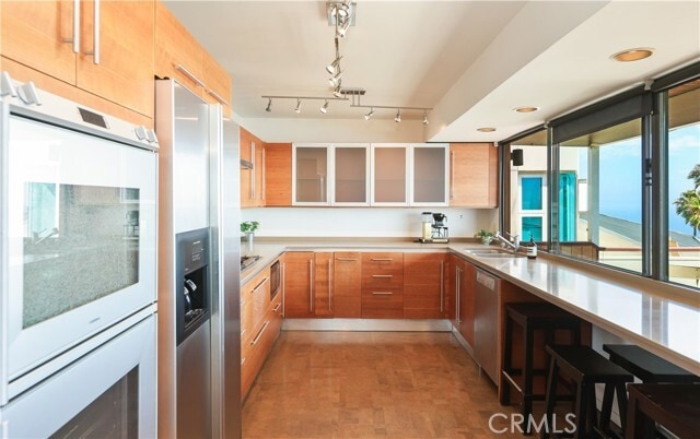 Building Photo - 599 Alta Vista Way