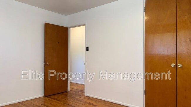 Building Photo - 2870 Aster St