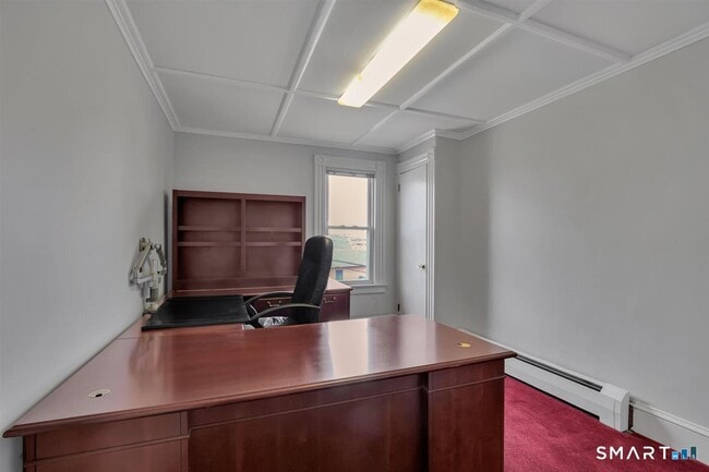 Building Photo - 36 School St