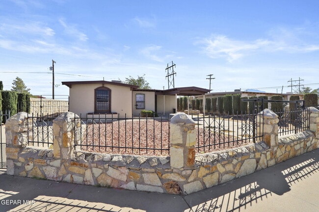 Building Photo - 5440 Viceroy Dr