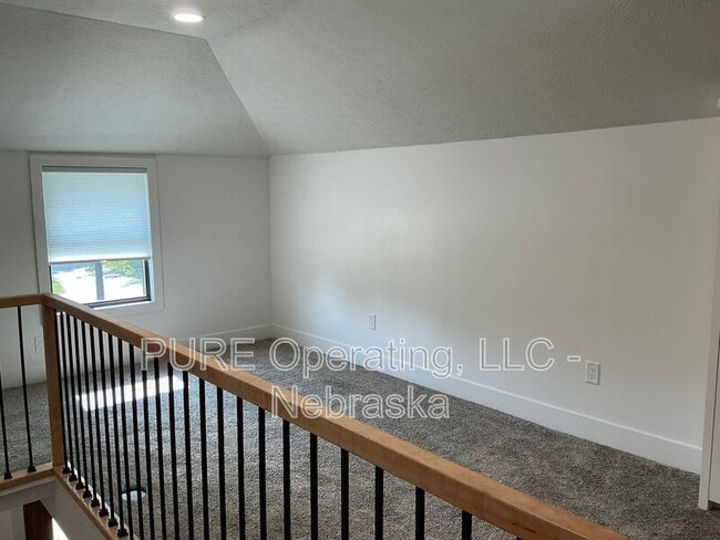 Building Photo - 316 N 13th St