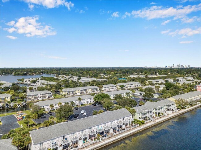 Building Photo - 5172 Coquina Key Dr SE