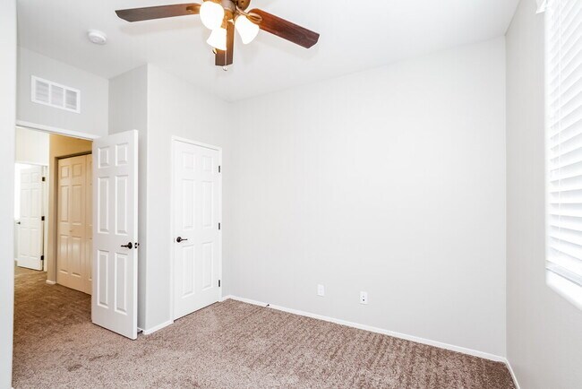 Building Photo - 5350 Panaca Spring St