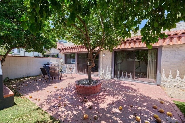 Building Photo - Fully Furnished Villa in Gated Paradise Va...
