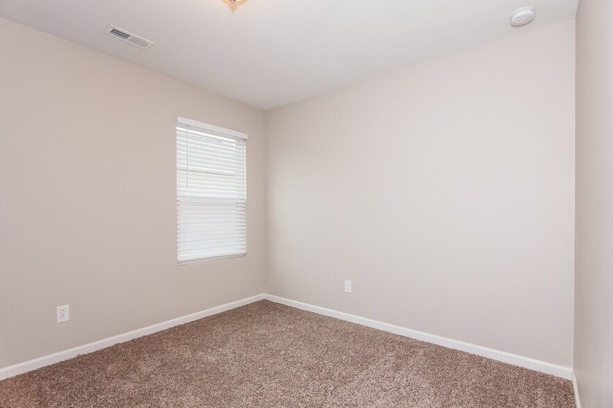 Building Photo - 8728 Balsam Bay Rd