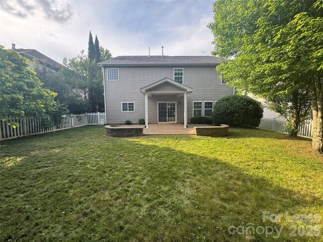 Building Photo - 10921 Rousay Rd