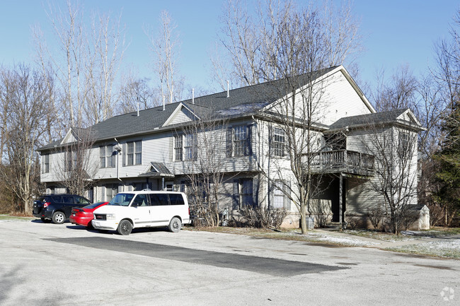 Cross Creek Apartments - 7458 Crosscreek Dr Temperance MI 48182 ...