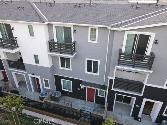 Building Photo - 1487 Skyline Ln