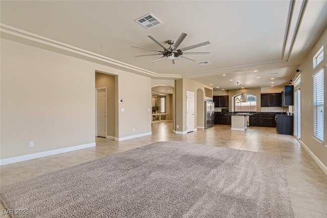 Building Photo - 6250 Sierra Knolls Ct