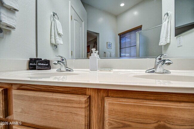 Building Photo - 3928 E Minton St