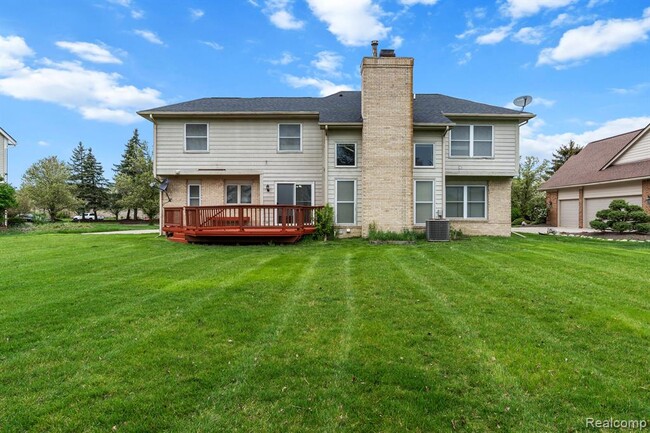 Building Photo - 45419 Glengarry Blvd