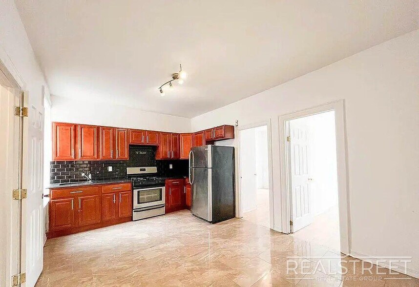 Building Photo - Nostrand Avenue