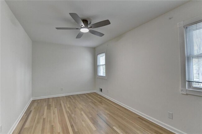 Building Photo - 3914 Granger Dr