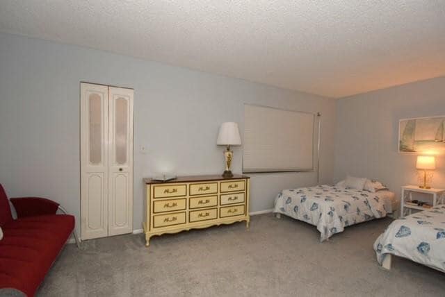 Building Photo - 1018 NE 25th Ave