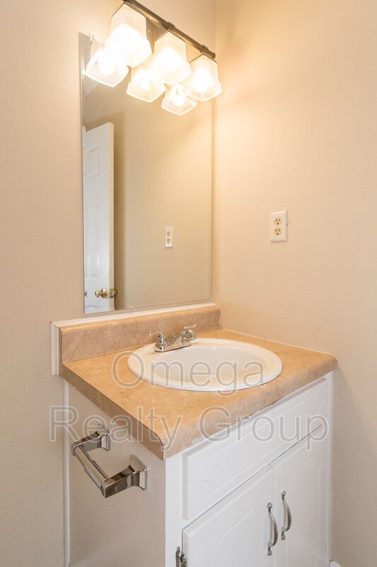 Building Photo - 2600 Fitzgerald Rd