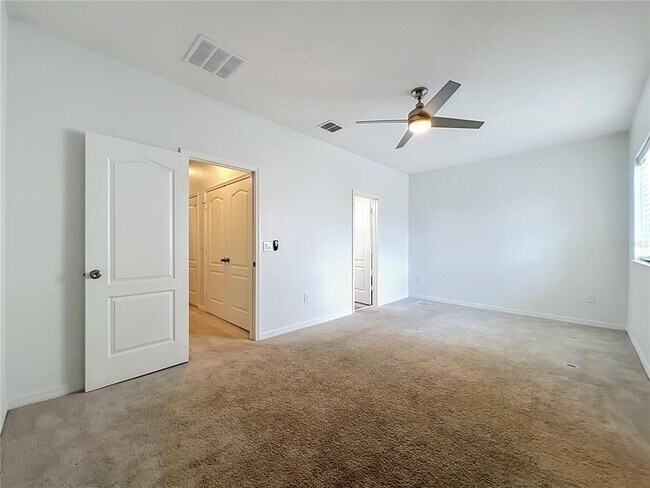 Building Photo - 12043 White Wave Point