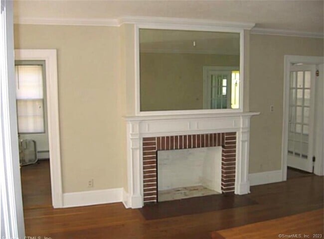 Building Photo - 26 Lakeview Ave