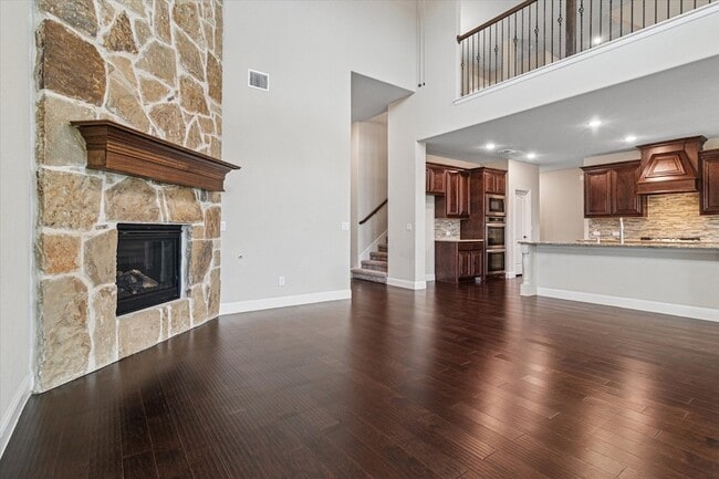 Building Photo - 1702 Veneto Dr