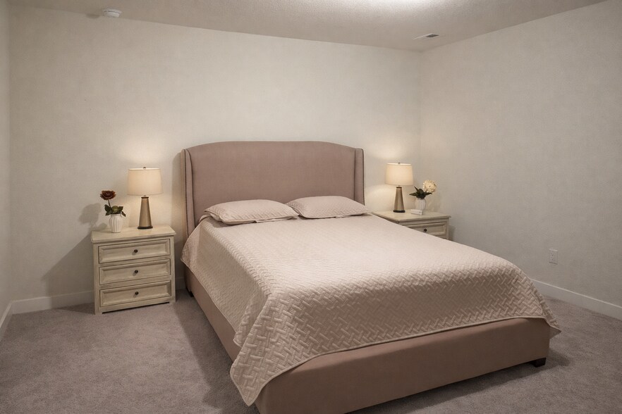 Building Photo - 6971 Hyland Hills St