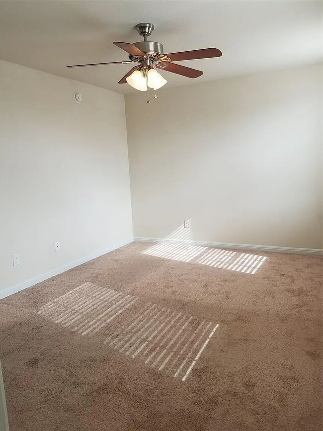 Building Photo - 334 Trestle Tree