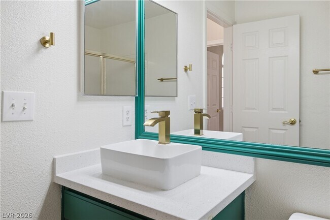 Building Photo - 315 Seine Way