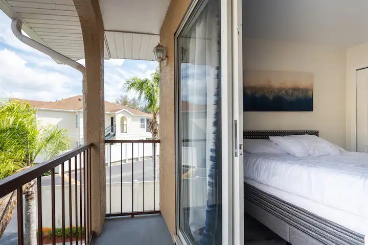 Building Photo - 8824 Coral Palms Ct