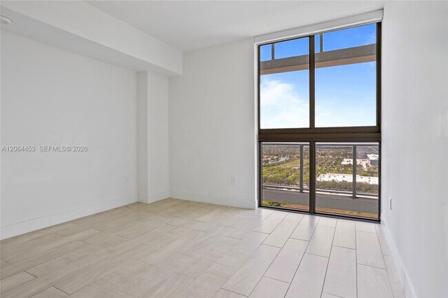Building Photo - 2000 Metropica Wy
