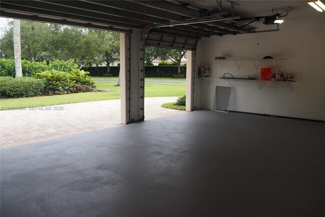 Building Photo - 2750 Jockey Cir
