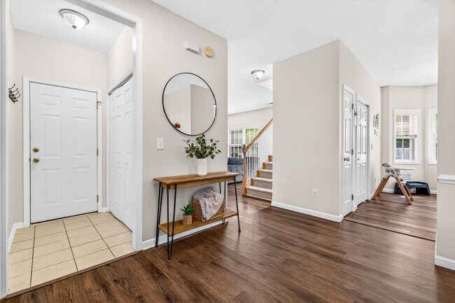 Building Photo - Spacious Living in the Heart of Quail Hill