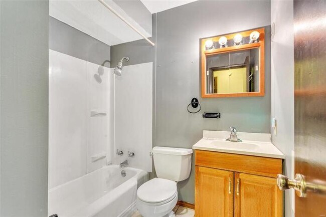 Building Photo - Fantastic 3bd/2ba home! Let yourself in!