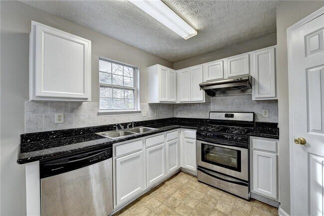 Building Photo - 960 Melrose Park Pl NW