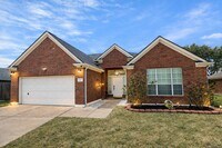 Building Photo - 3111 Birchleaf Dr