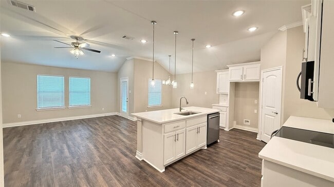 Building Photo - 8101 Scott Ln