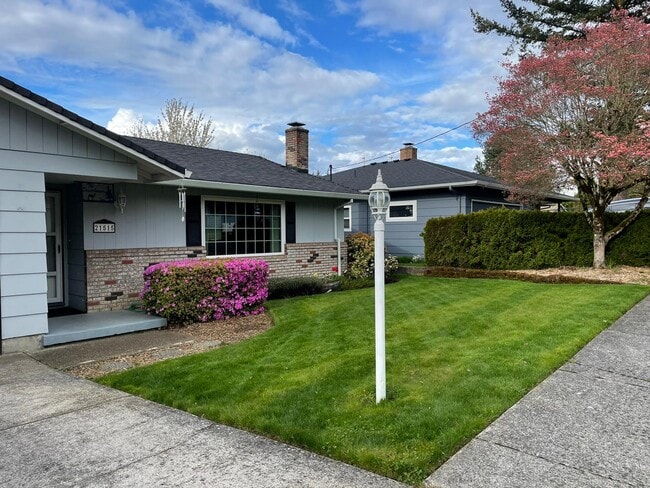 Building Photo - 21515 SE Alder St