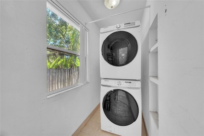 Building Photo - 314 W Frances Ave