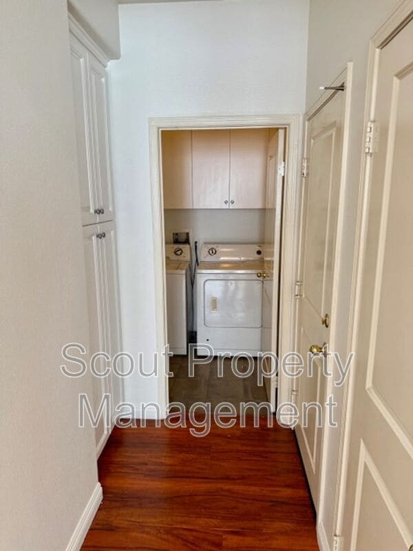 Building Photo - 39877 Worthington Pl