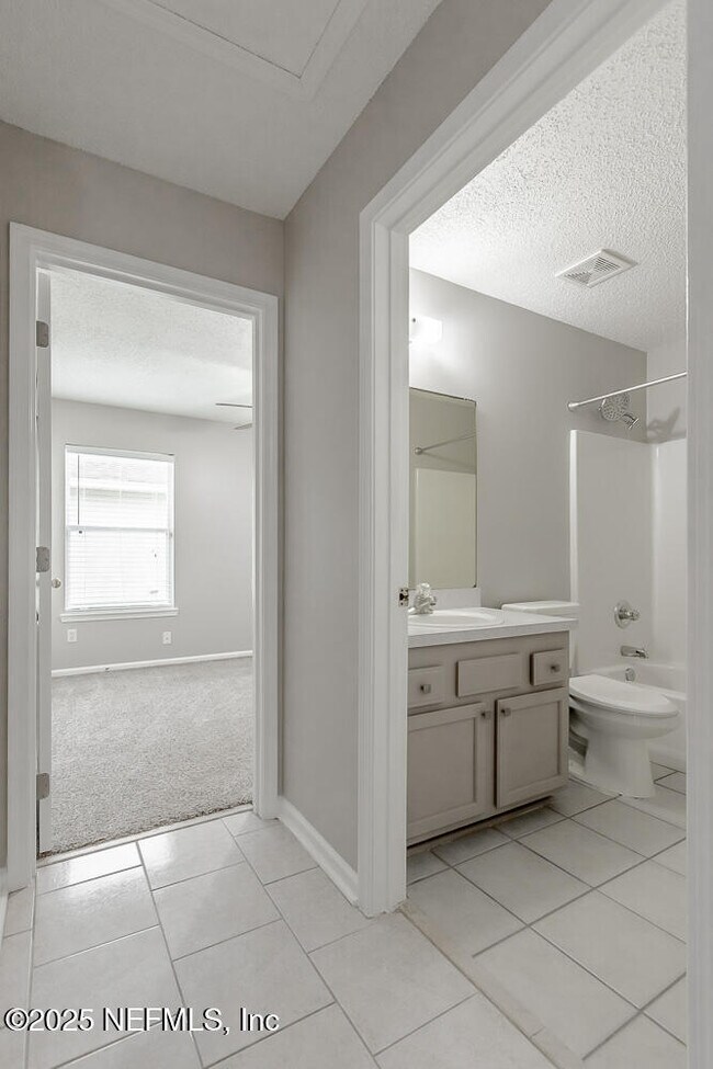 Building Photo - 326 Wildberry Ct