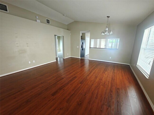 Building Photo - 8225 Summer Wood Ln