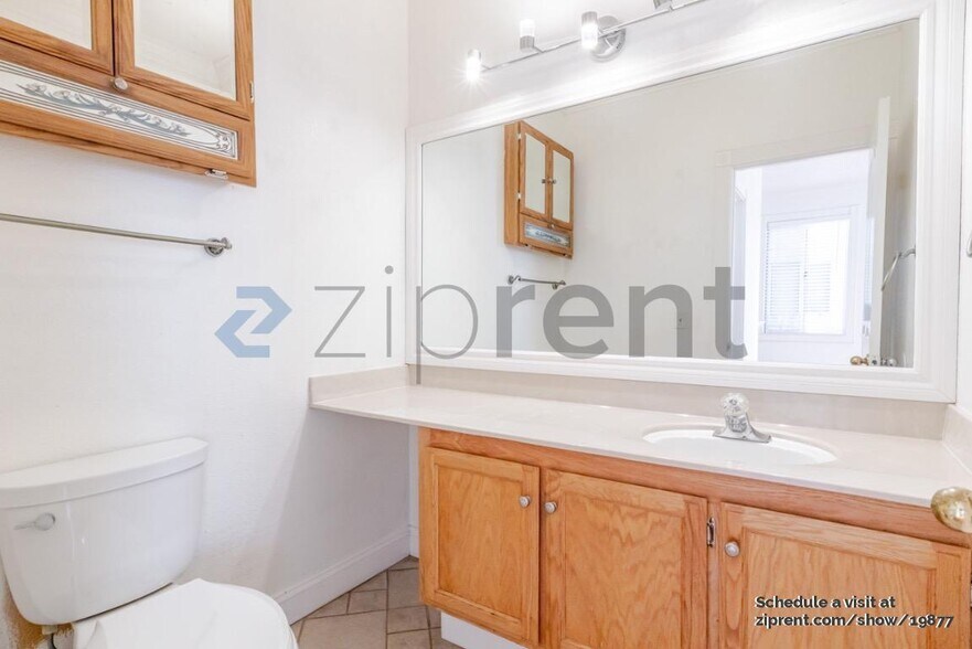 Building Photo - 401 Donaldson Ct