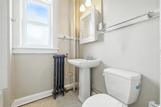 Building Photo - 111 E 16th St