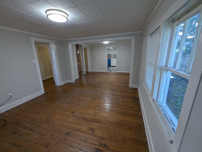 Building Photo - England1017