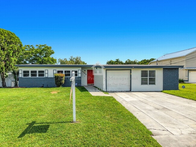 Building Photo - 2705 Gulfstream Rd
