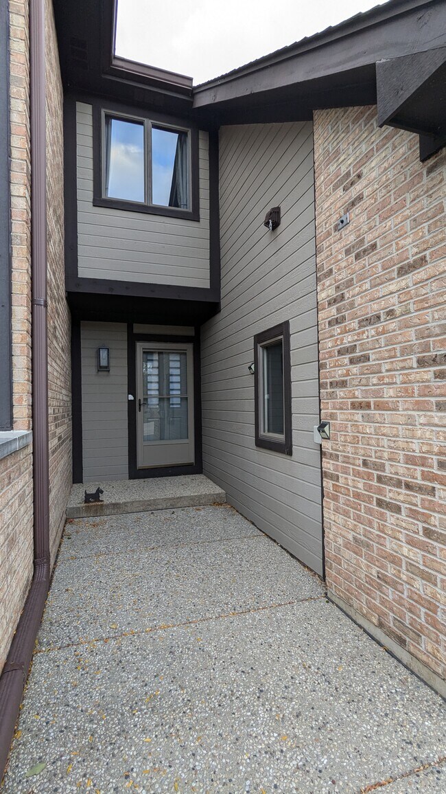 Building Photo - 1799 Monterey Ct